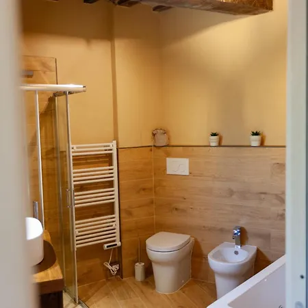 La Maison Del Borgo Castiglioni (Marche)